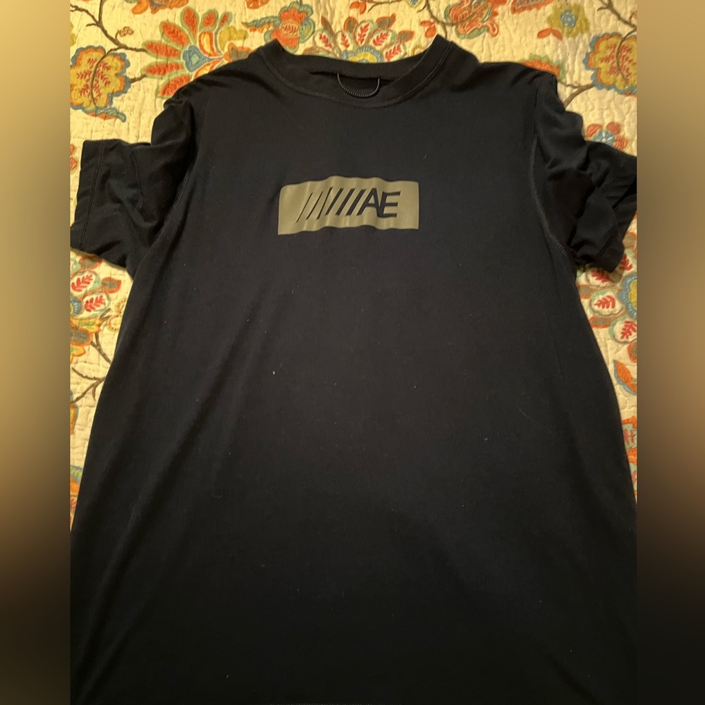American Eagle Outfitters Classic Black Tee